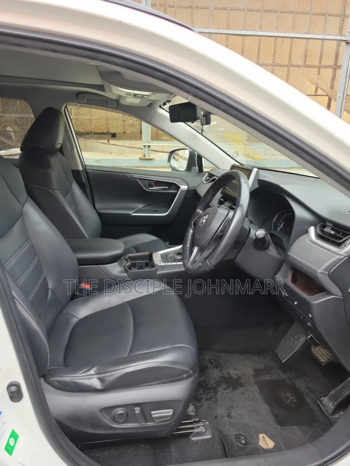 Toyota RAV4 2019 White