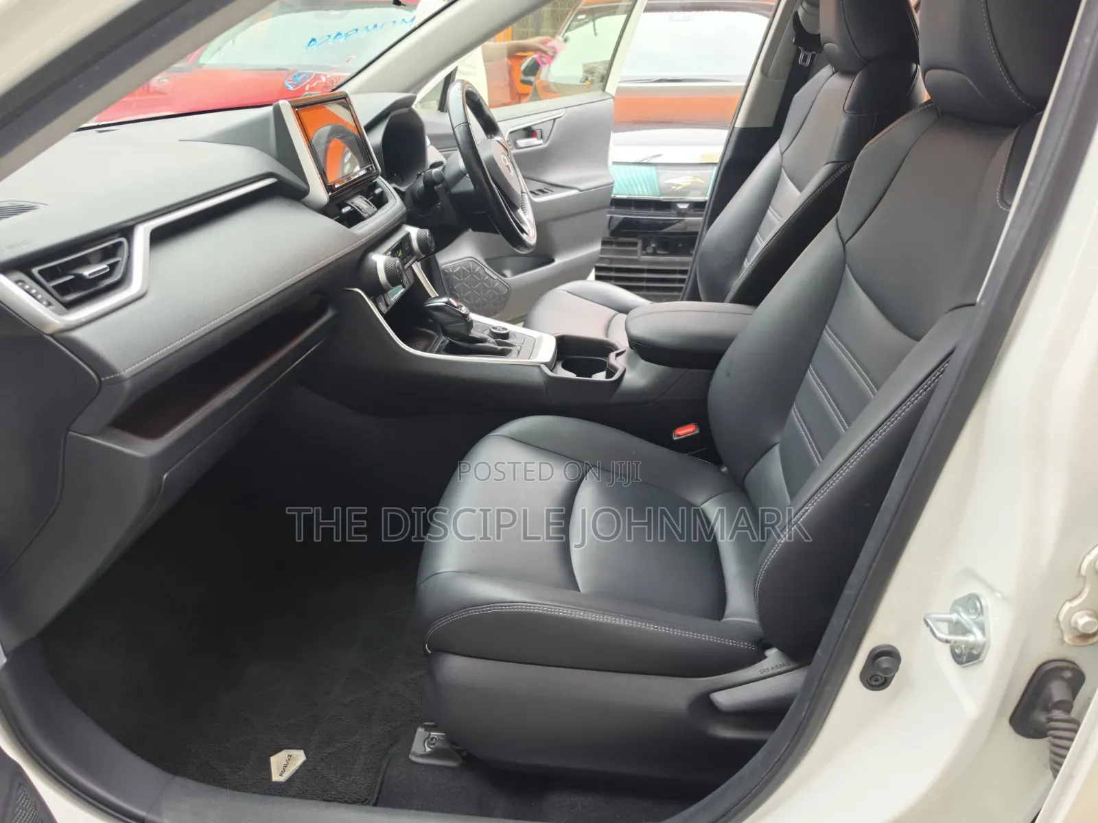 Toyota RAV4 2019 White
