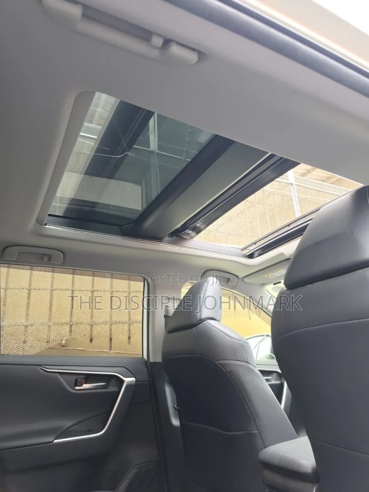 Toyota RAV4 2019 White