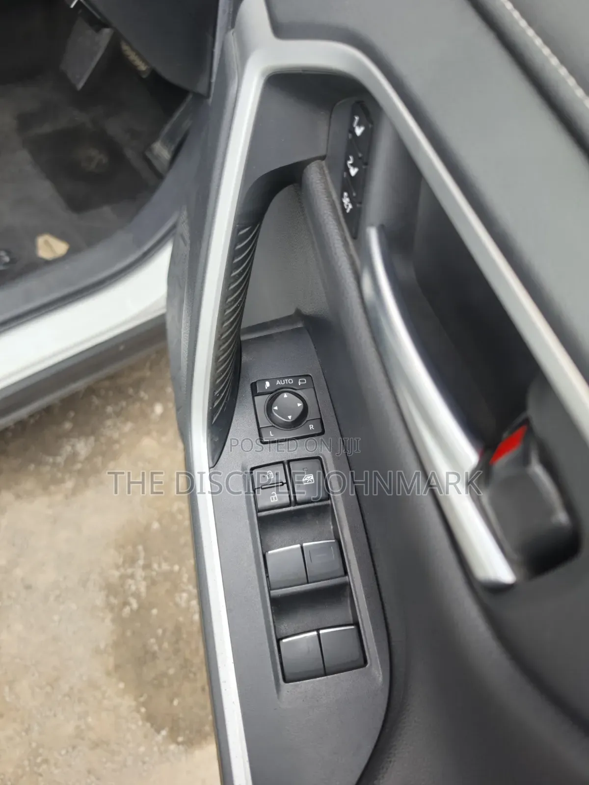 Toyota RAV4 2019 White
