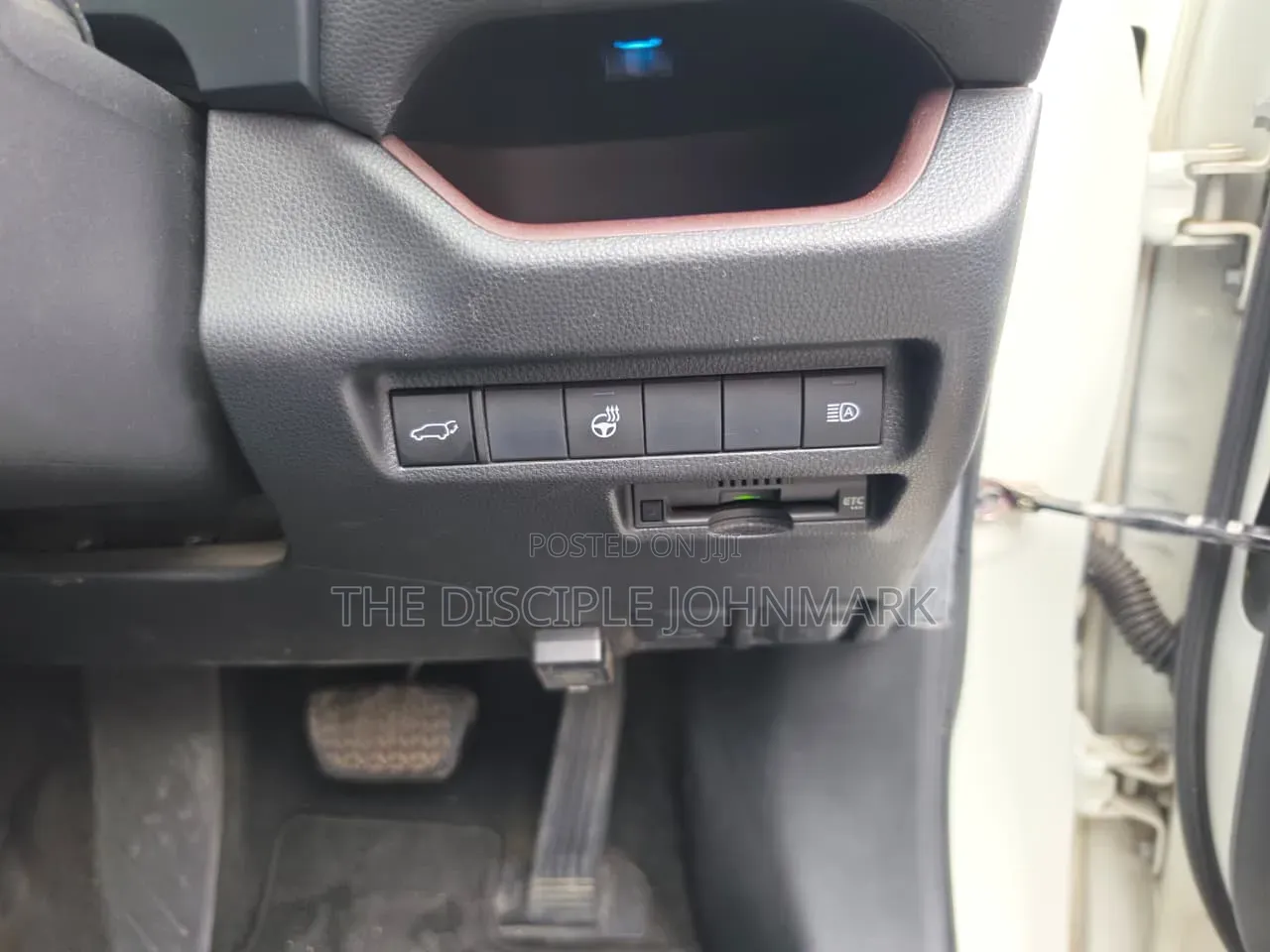 Toyota RAV4 2019 White