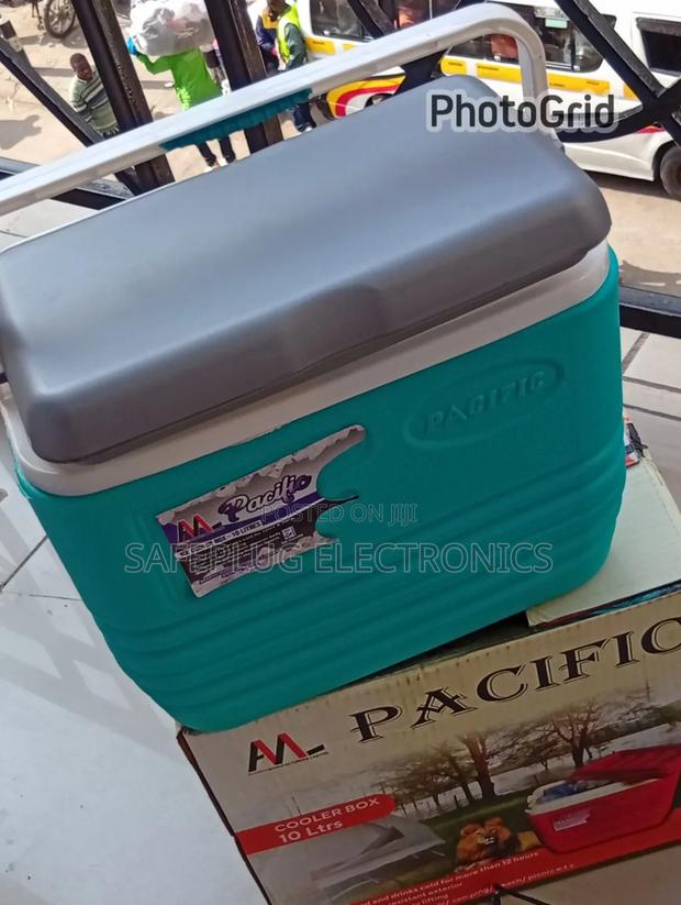 Pacific 10L All-Purpose Cooler Box for Home Travel - thumbnail 2