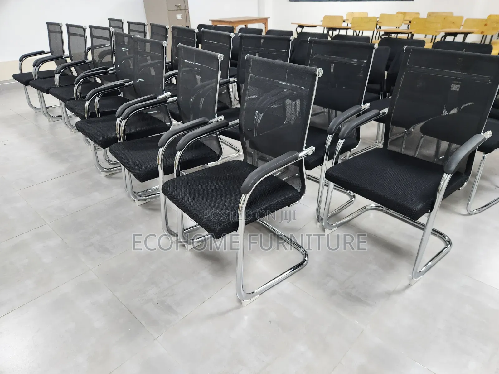 Modern Mesh Visitor Chair – Chrome Frame