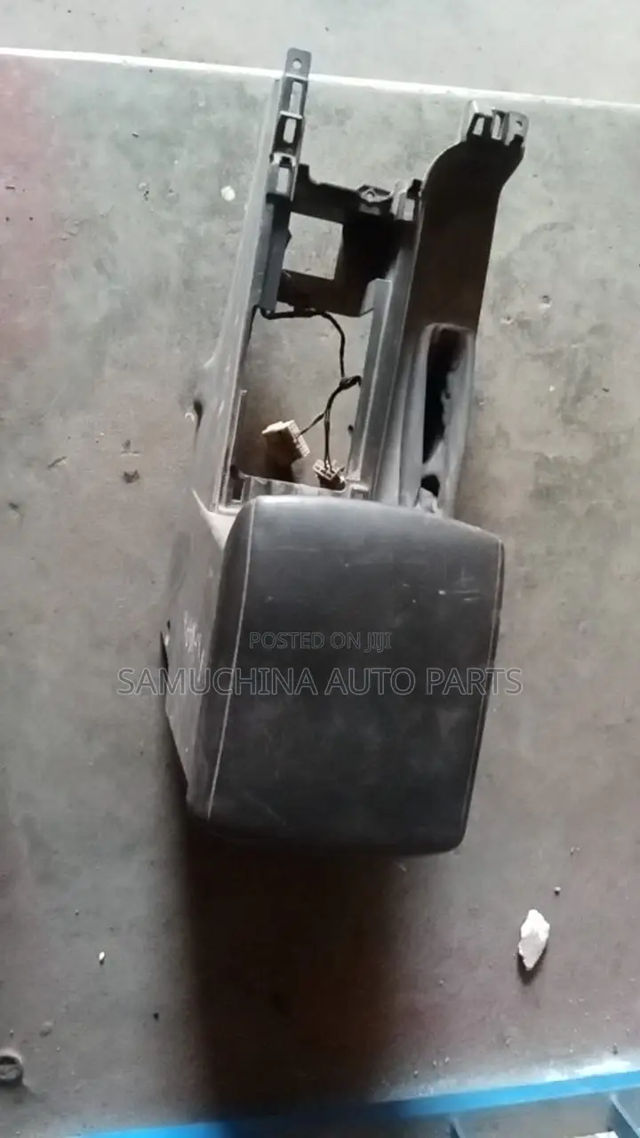 Console Box Nissan Navara Yd25