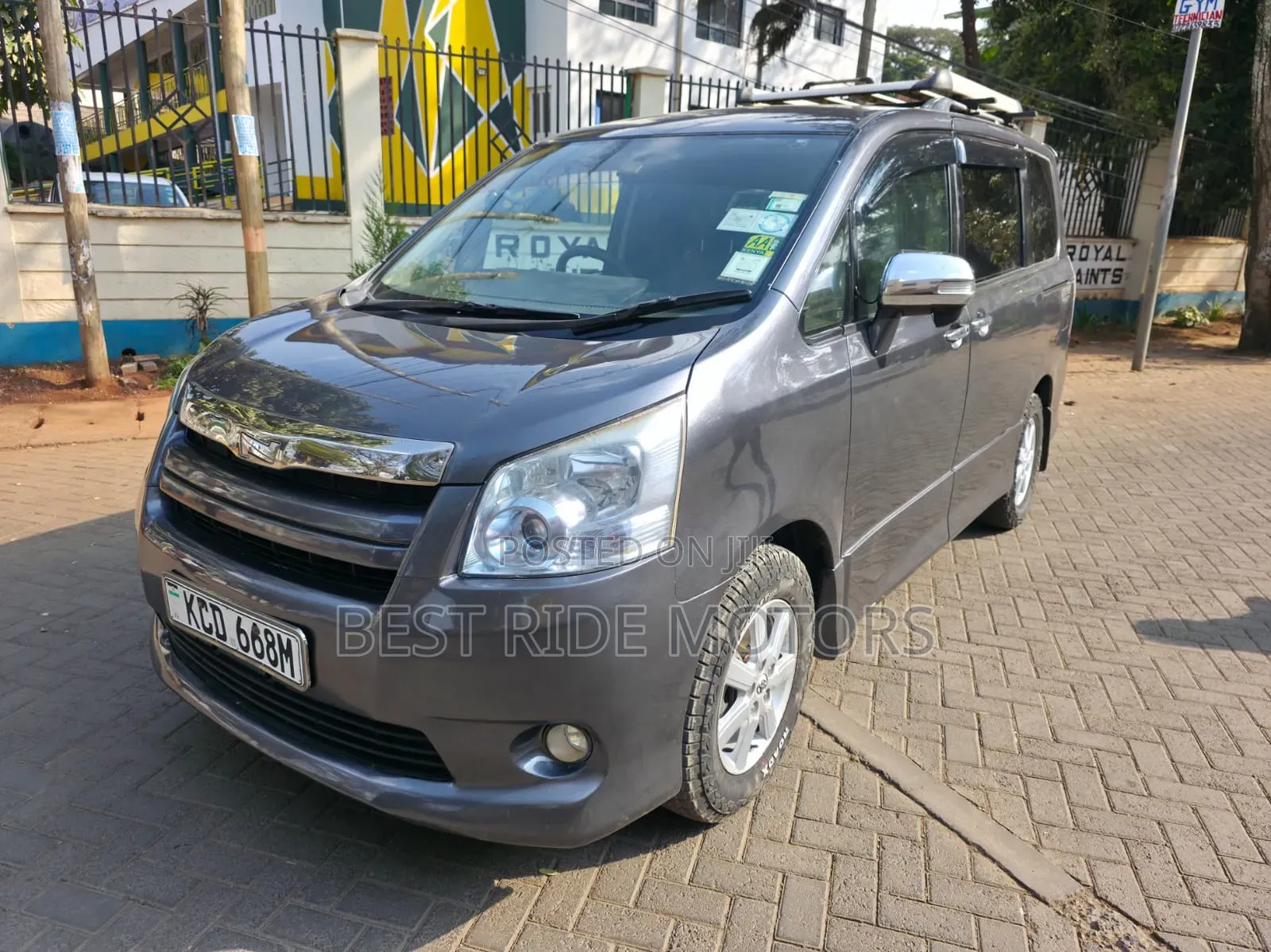 Toyota Noah 2008 Gray