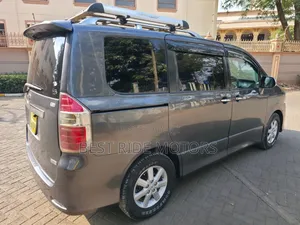 Toyota Noah 2008 Gray