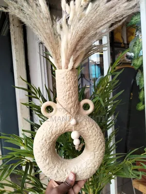 Donut Decorative Ceramic Vase With Bead Garland