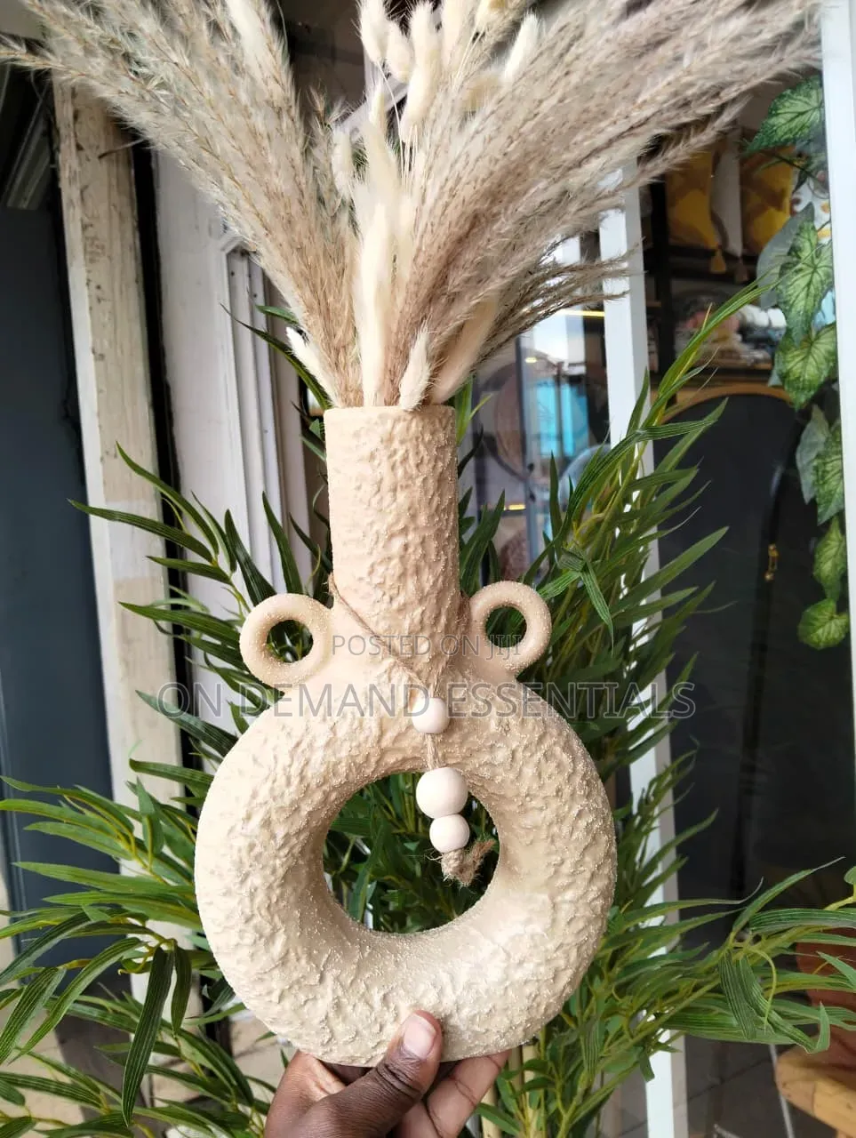 Donut Decorative Ceramic Vase With Bead Garland