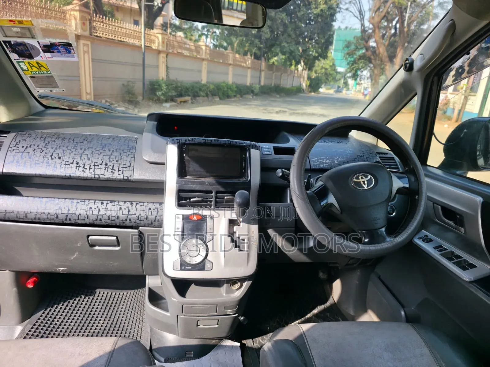 Toyota Noah 2008 Gray