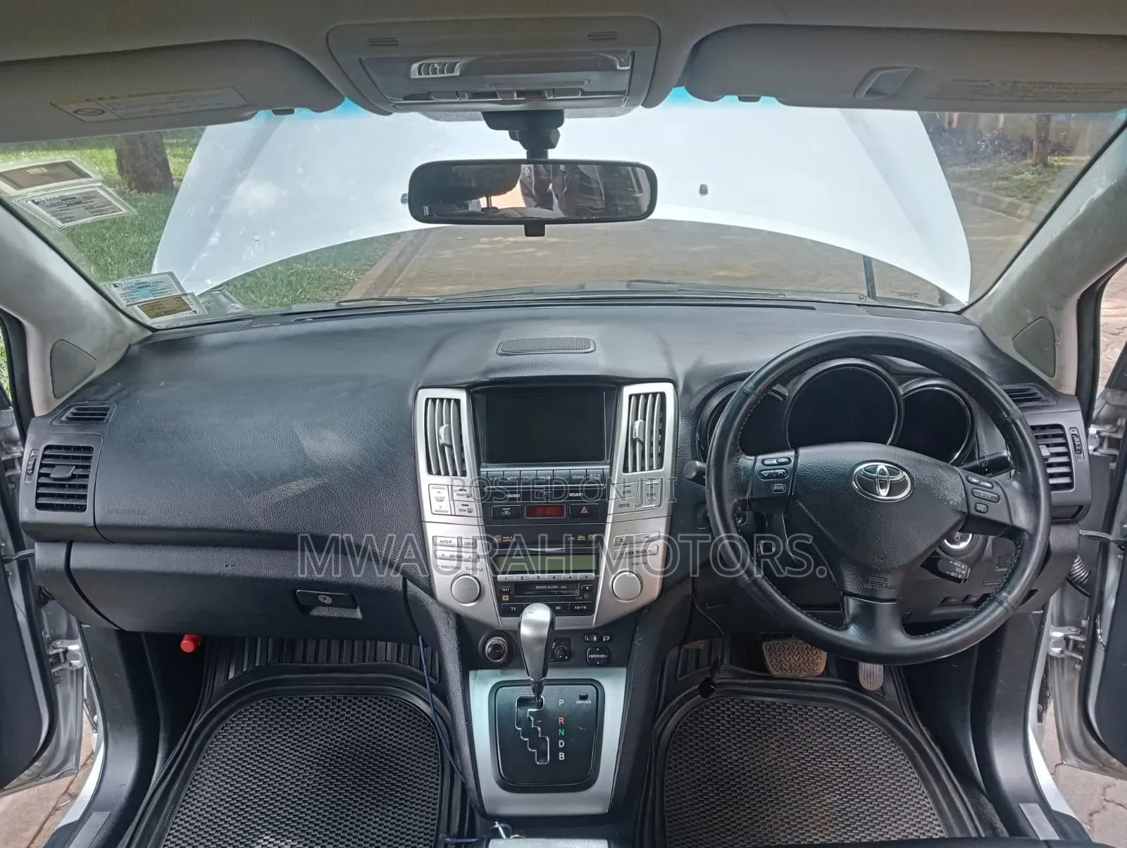 Toyota Harrier 2012 Silver