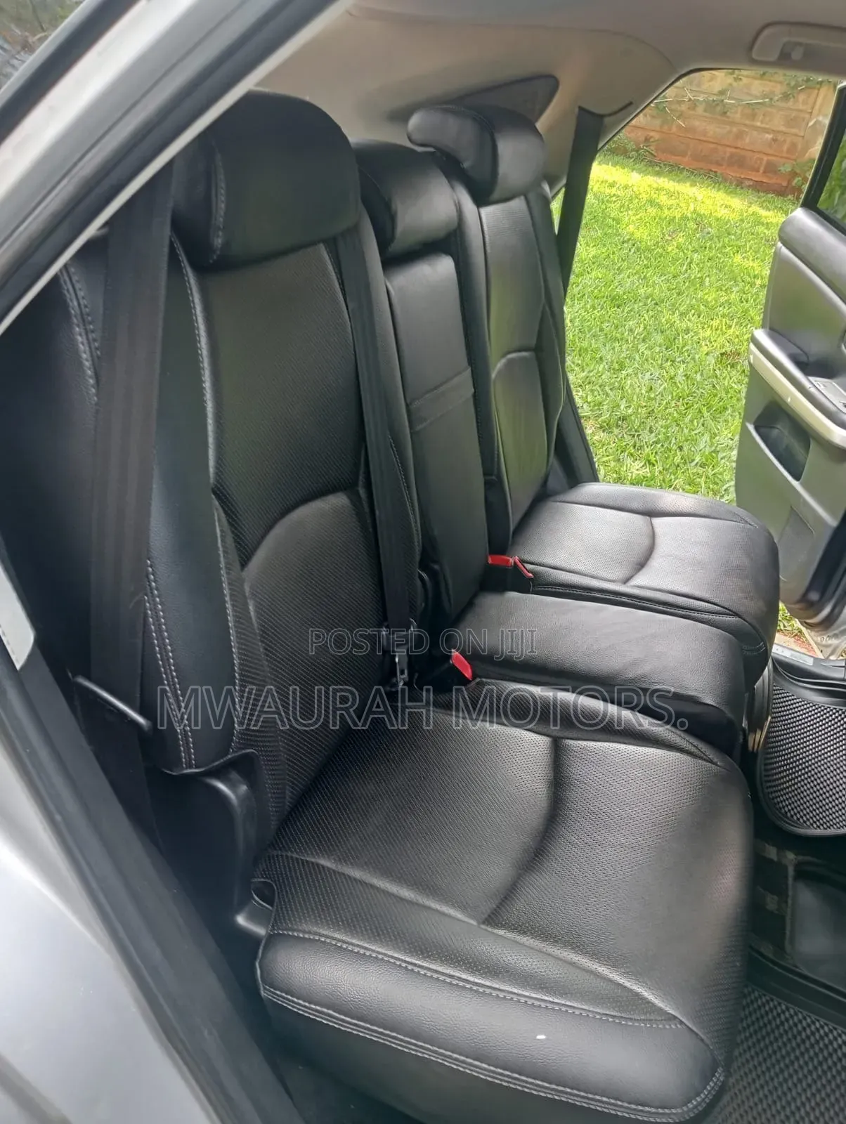 Toyota Harrier 2012 Silver