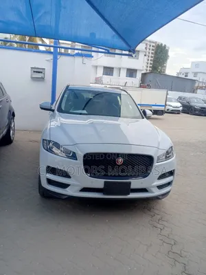Jaguar F-Pace 2018 White