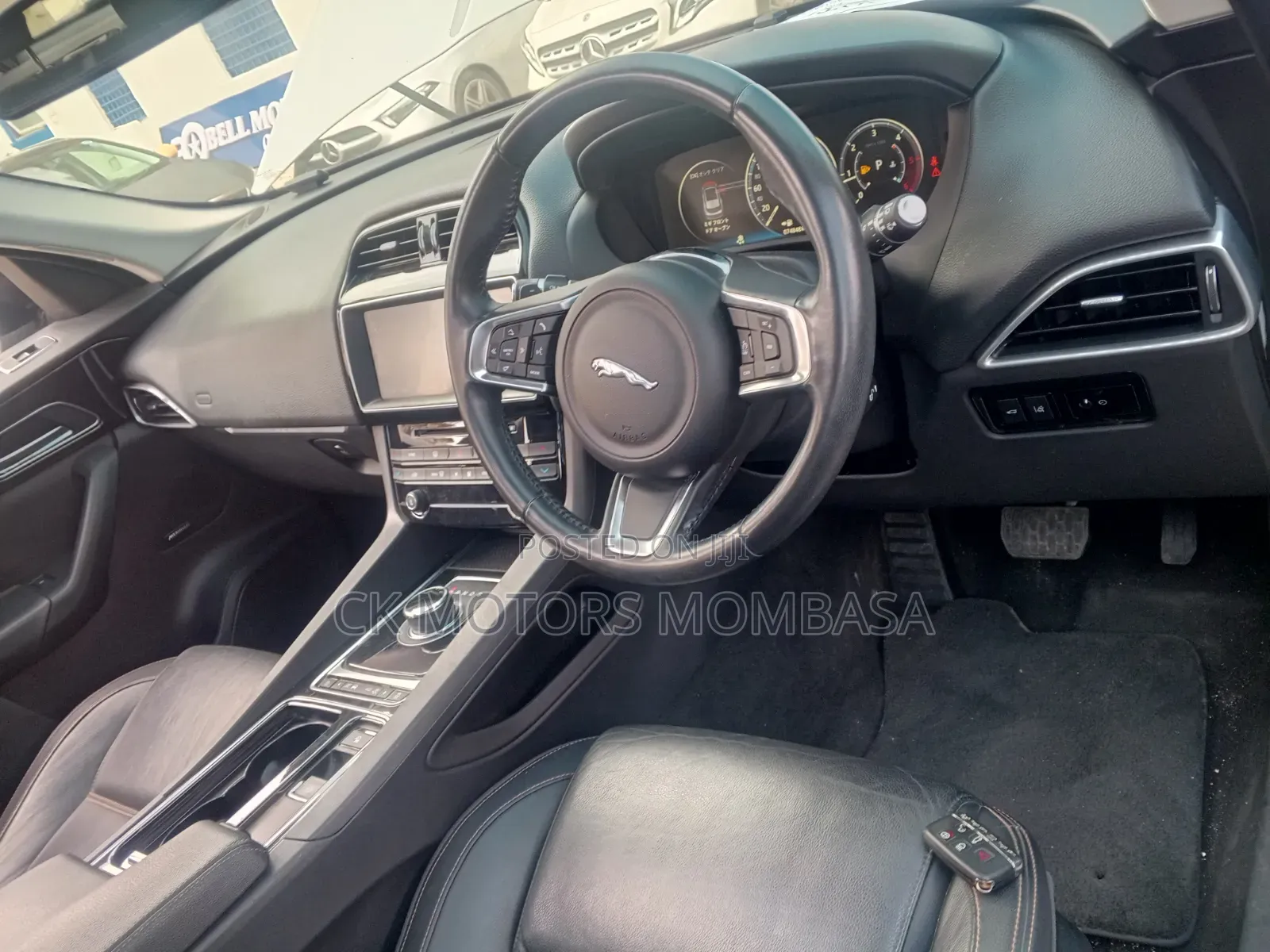 Jaguar F-Pace 2018 White