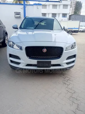 Jaguar F-Pace 2018 White