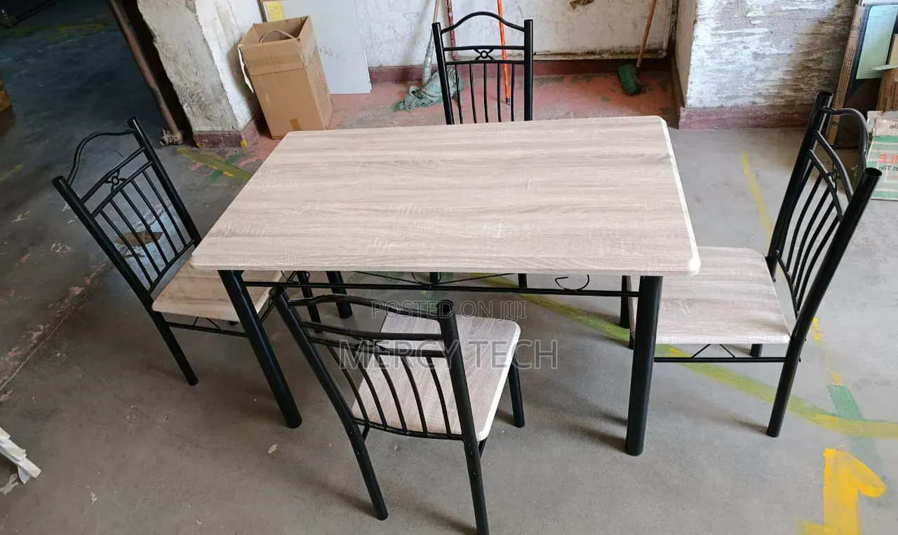 Executive 4-Seater Dining Table