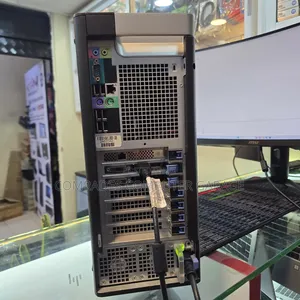 Desktop Computer Dell Precision 5810 16GB Intel Xeon HDD 500GB