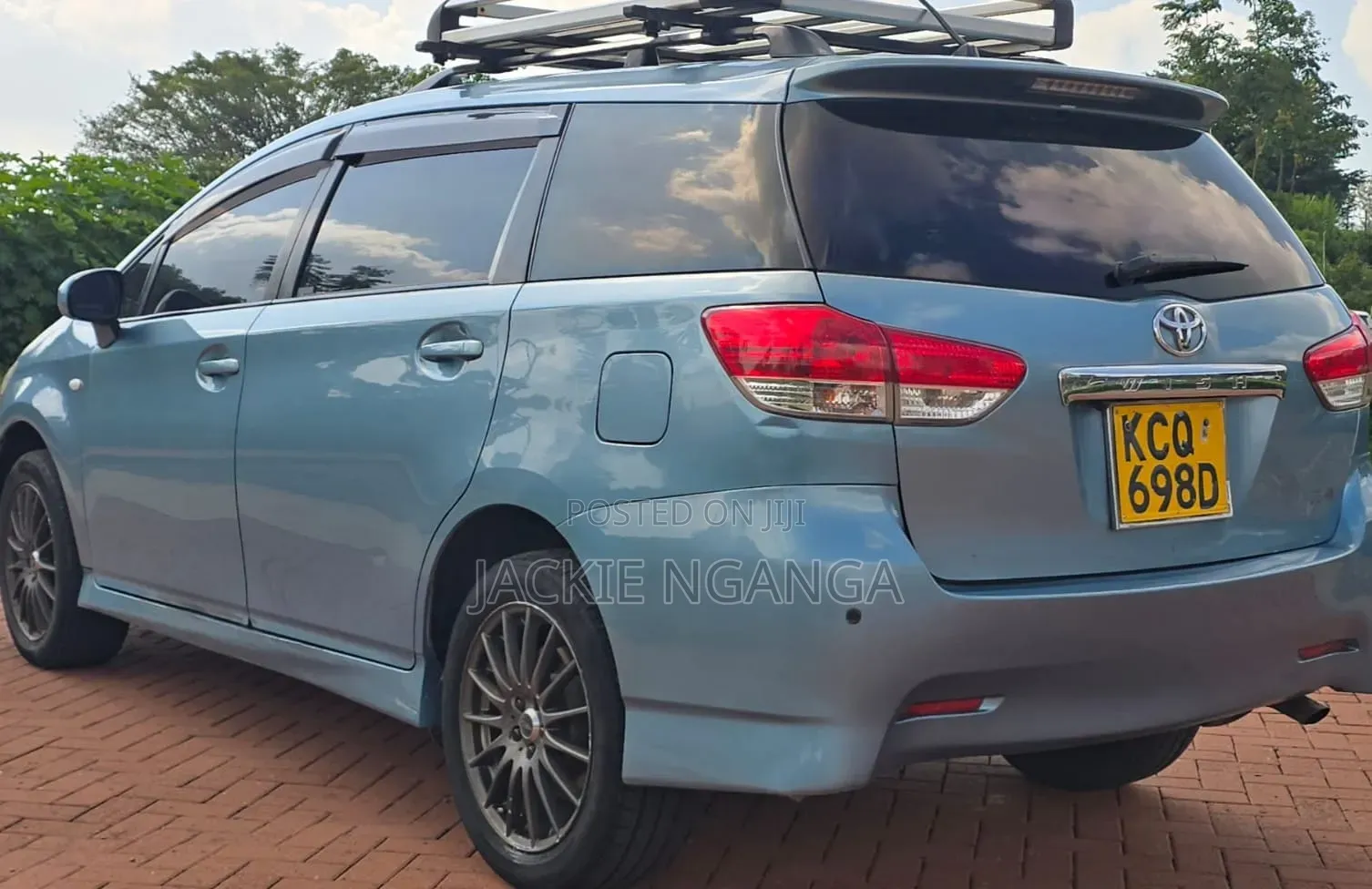Toyota Wish 2011 Blue