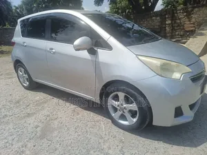 Toyota Ractis 2011 Silver