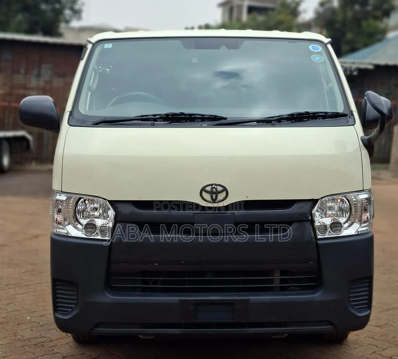 Toyota HiAce 2019 White