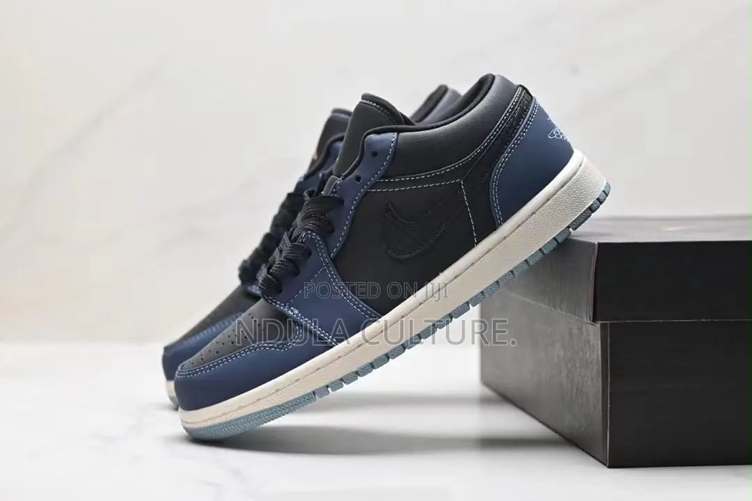 Jordan 1 Low Midnight Navy