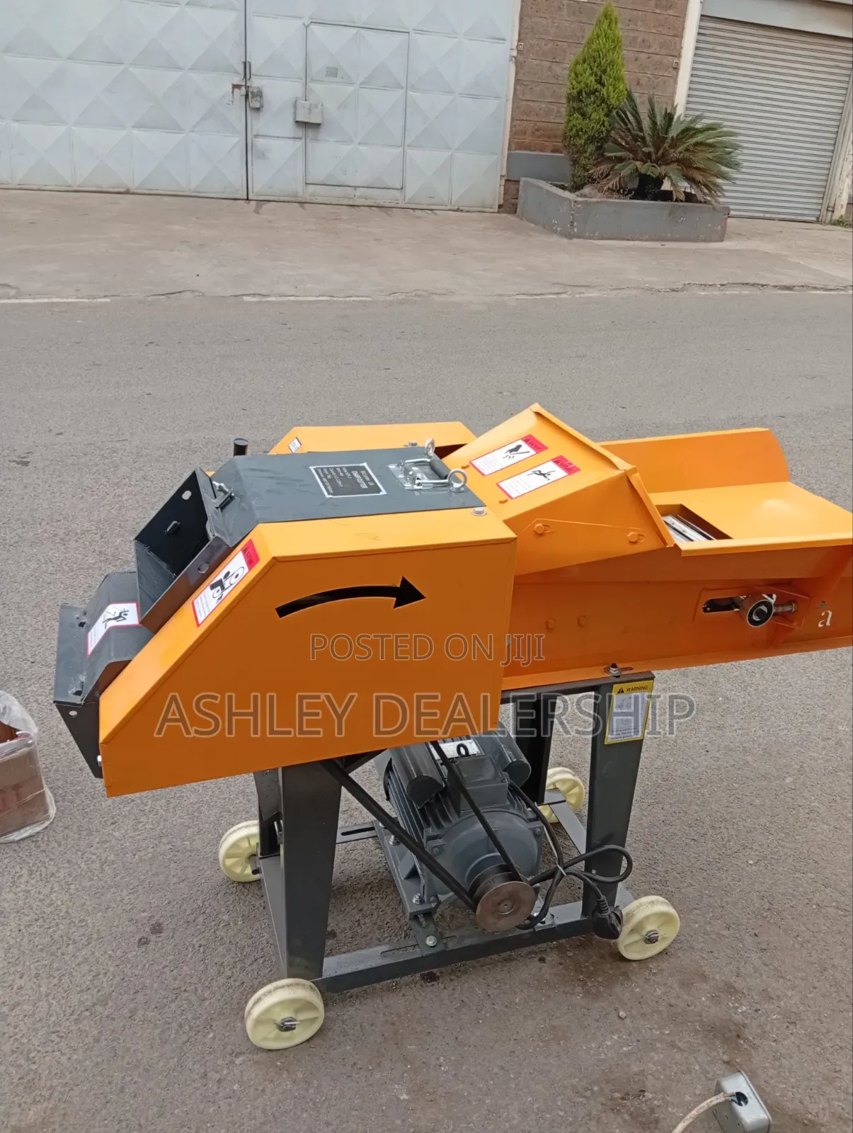 McLaren Heavy-Duty Chaff Cutter for Chopping Feeds