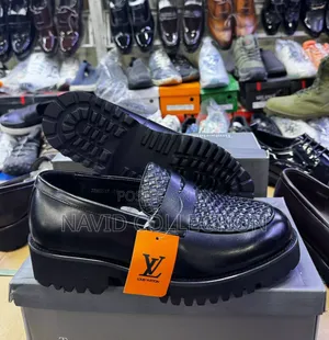 Black Lv M