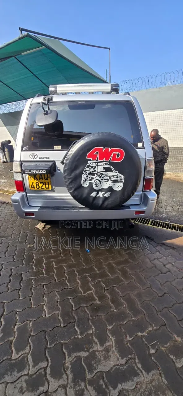 Toyota Land Cruiser Prado 2001 Silver