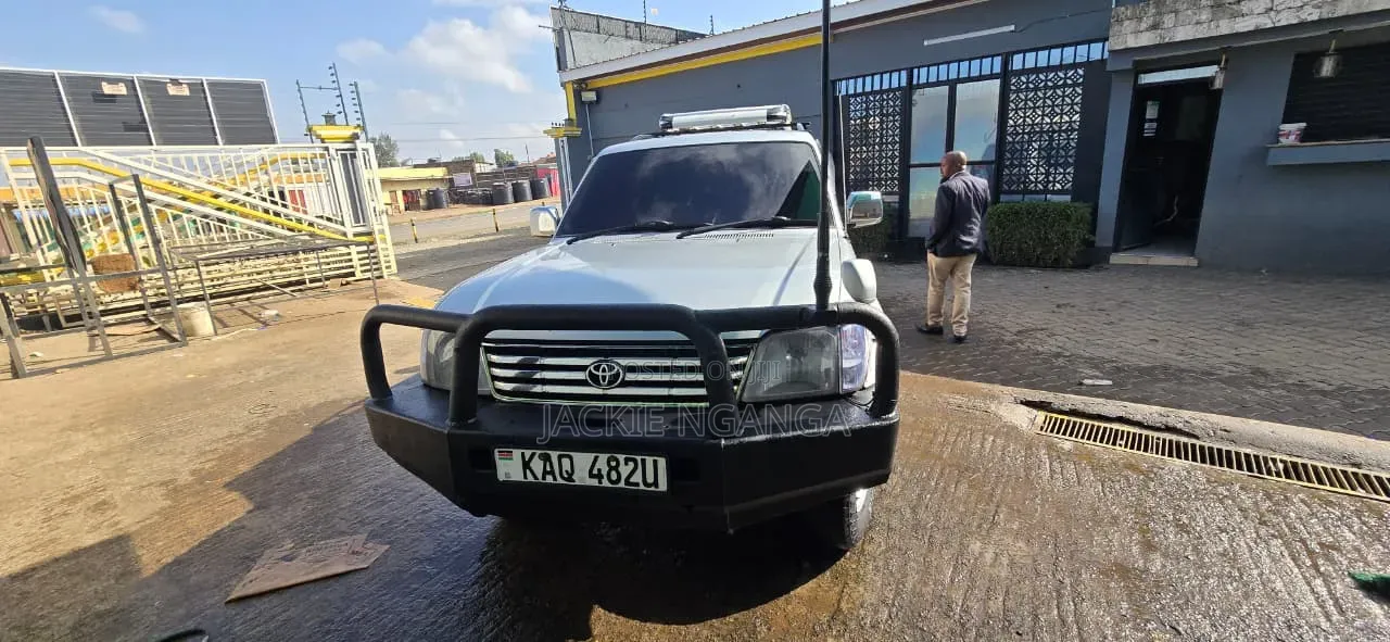 Toyota Land Cruiser Prado 2001 Silver