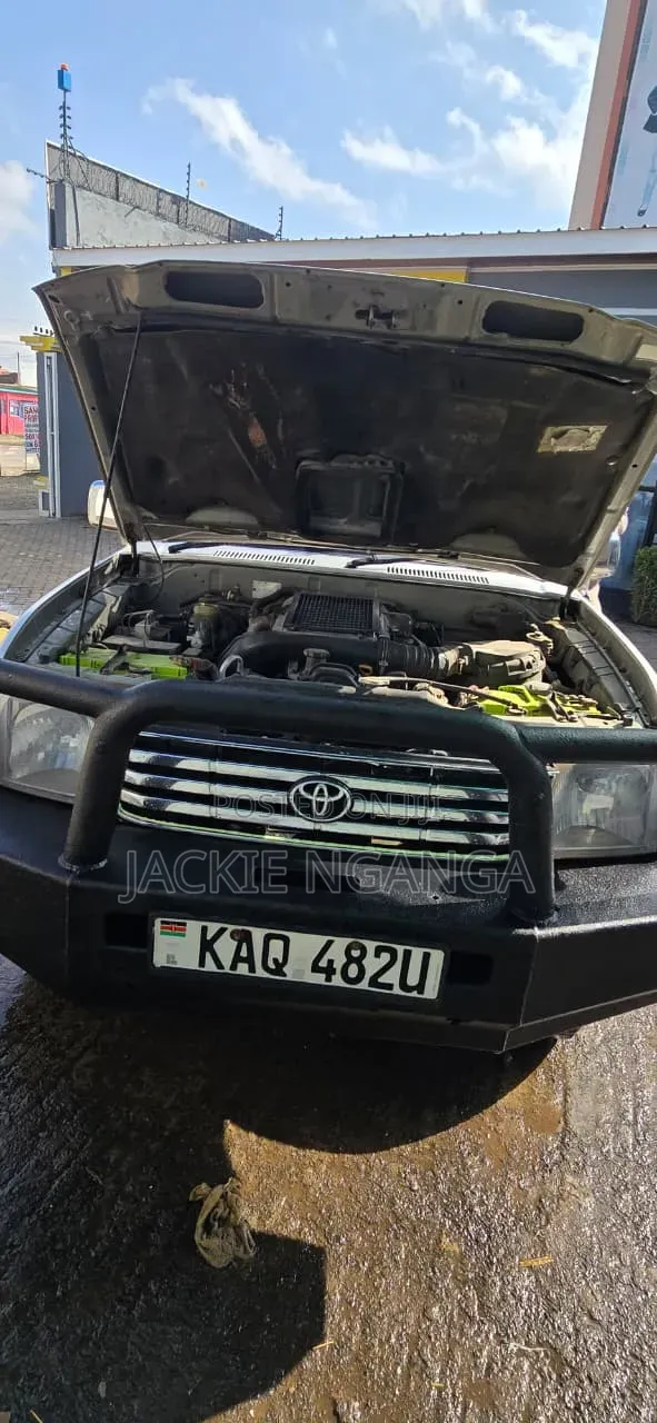 Toyota Land Cruiser Prado 2001 Silver