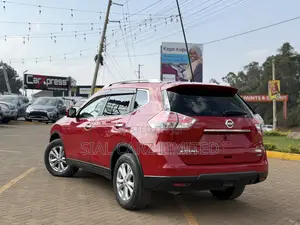 Nissan X-Trail 2.0 Petrol FWD 2016 Red