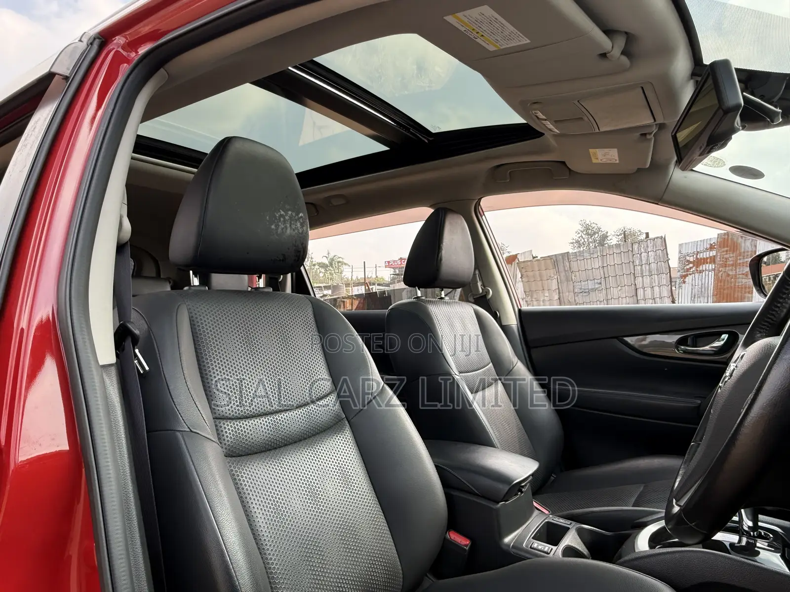 Nissan X-Trail 2.0 Petrol FWD 2016 Red
