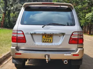 Toyota Land Cruiser 2005 Silver