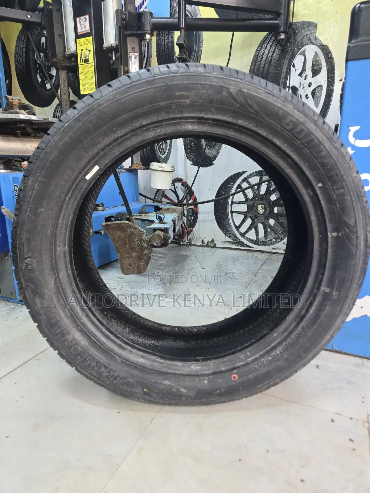 215/55r18 Goddard Transforce Tire