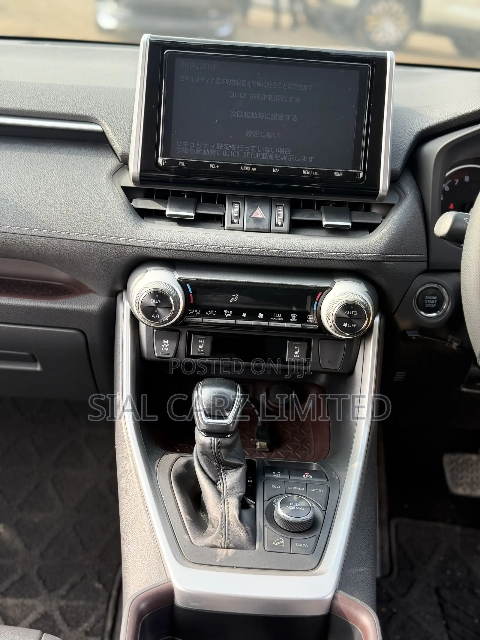 Toyota RAV4 XLE Premium AWD 2019 White