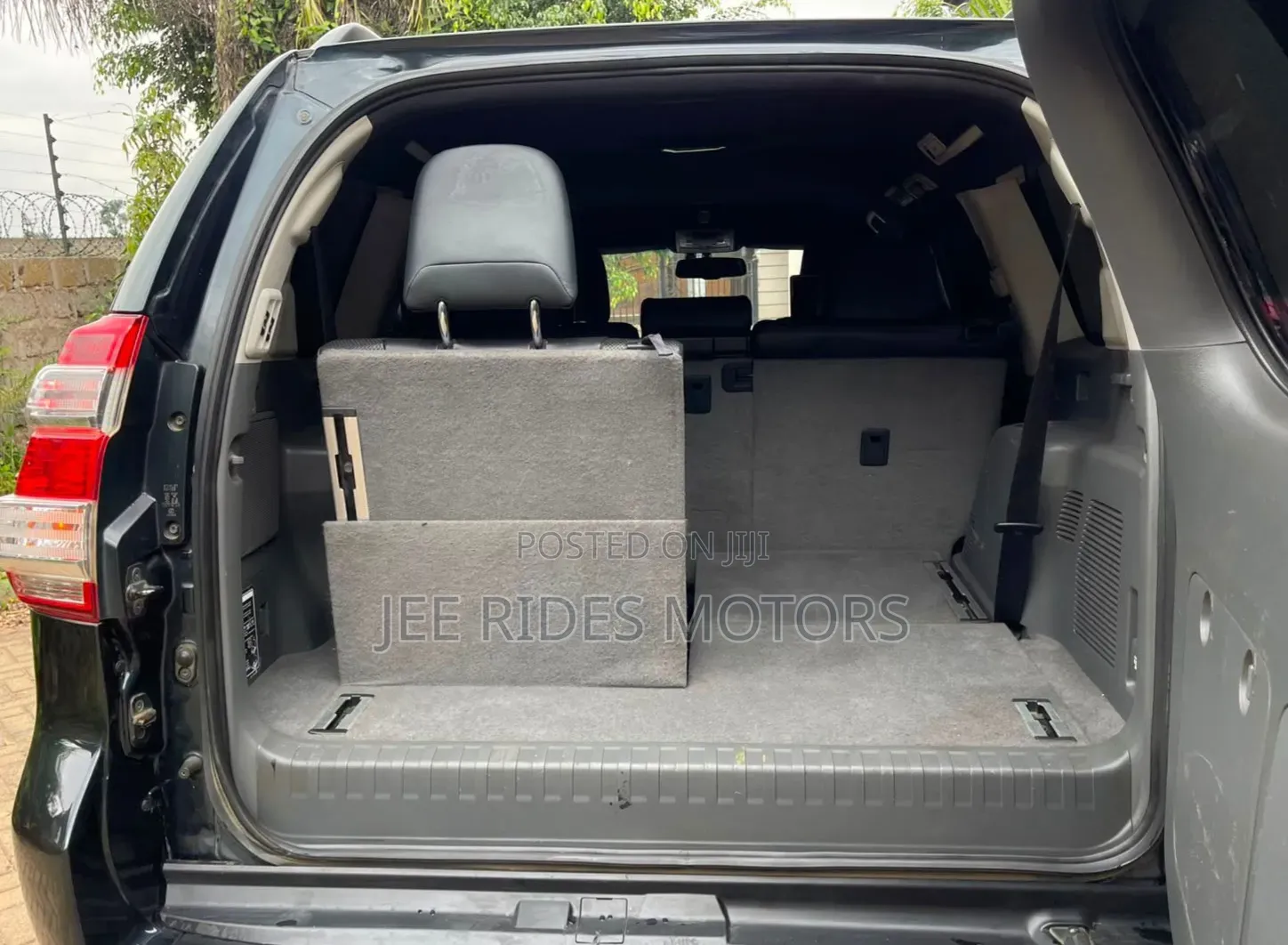 Toyota Land Cruiser Prado 2011 Black