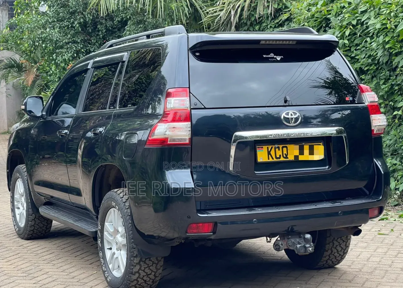 Toyota Land Cruiser Prado 2011 Black
