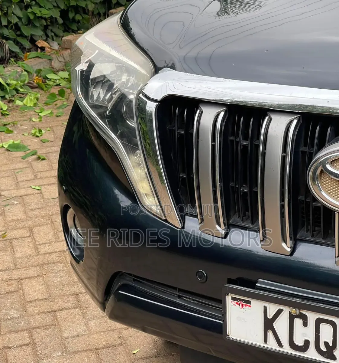 Toyota Land Cruiser Prado 2011 Black