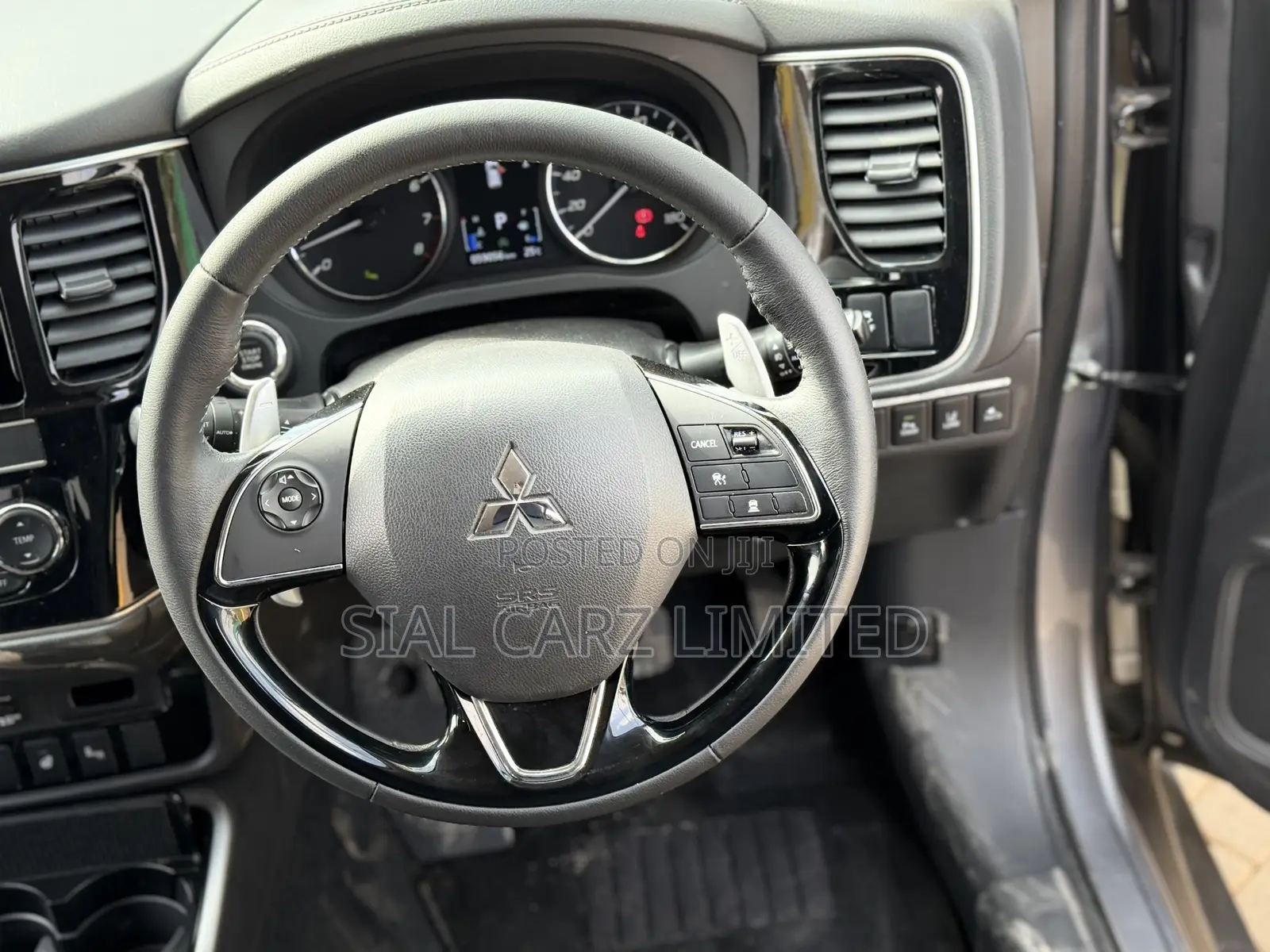 Mitsubishi Outlander ES AWC 2019 Gray