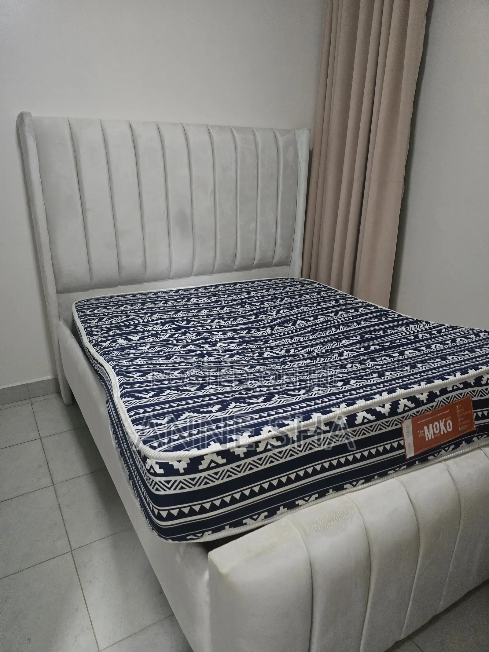5*6 Fabric Bed Mattress, Still in Good Condition