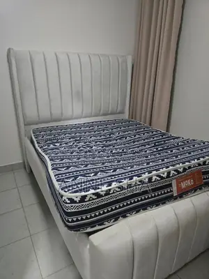 5*6 Fabric Bed Mattress, Still in Good Condition