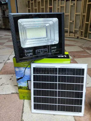 Top LED Security Floodlight 300W Big Size 16 HRS Bright Solar Panel