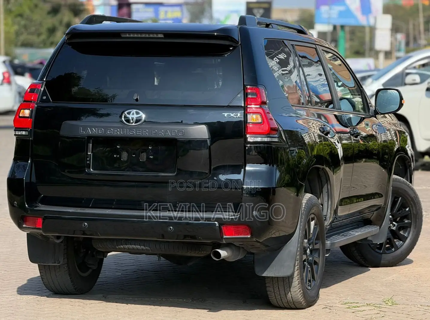 Toyota Land Cruiser Prado 2.7 2023 Black