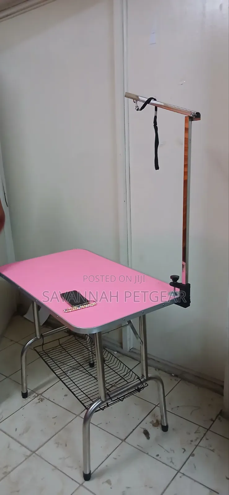 Pedigroom Pet Grooming Table Vibrant Pink - Medium Size