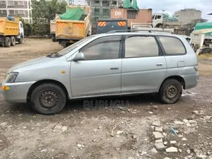 Toyota Gaia 2001 Silver