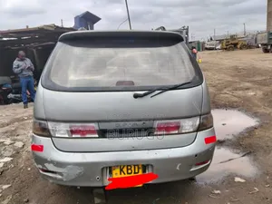 Toyota Gaia 2001 Silver