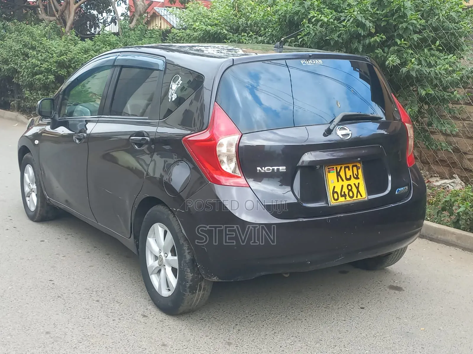 Nissan Note 2013 Burgundy