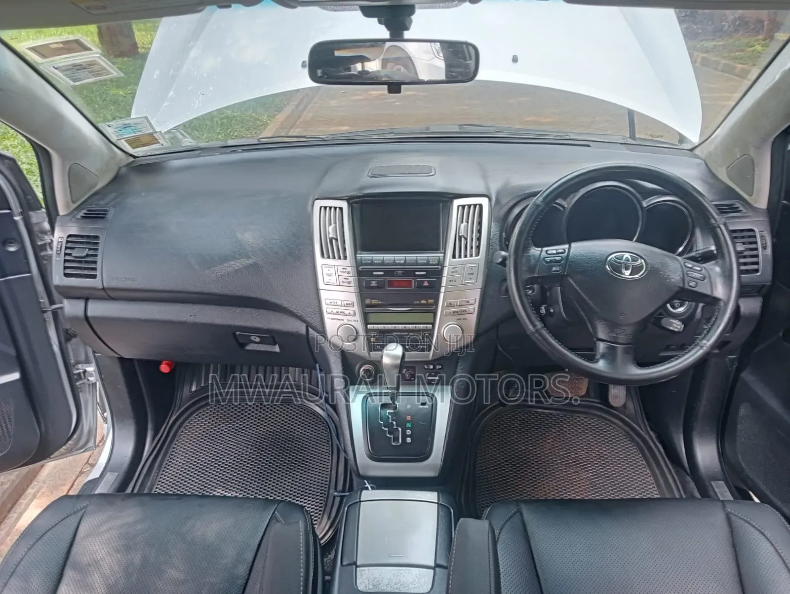 Toyota Harrier 2012 Silver