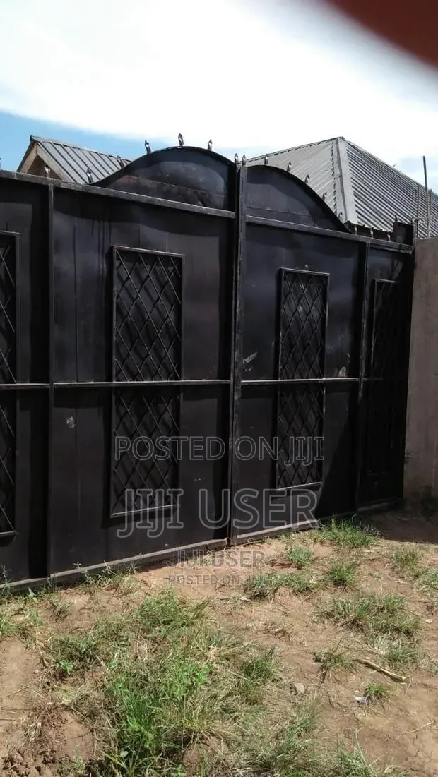 2bdrm Bungalow in Malaba Central for sale