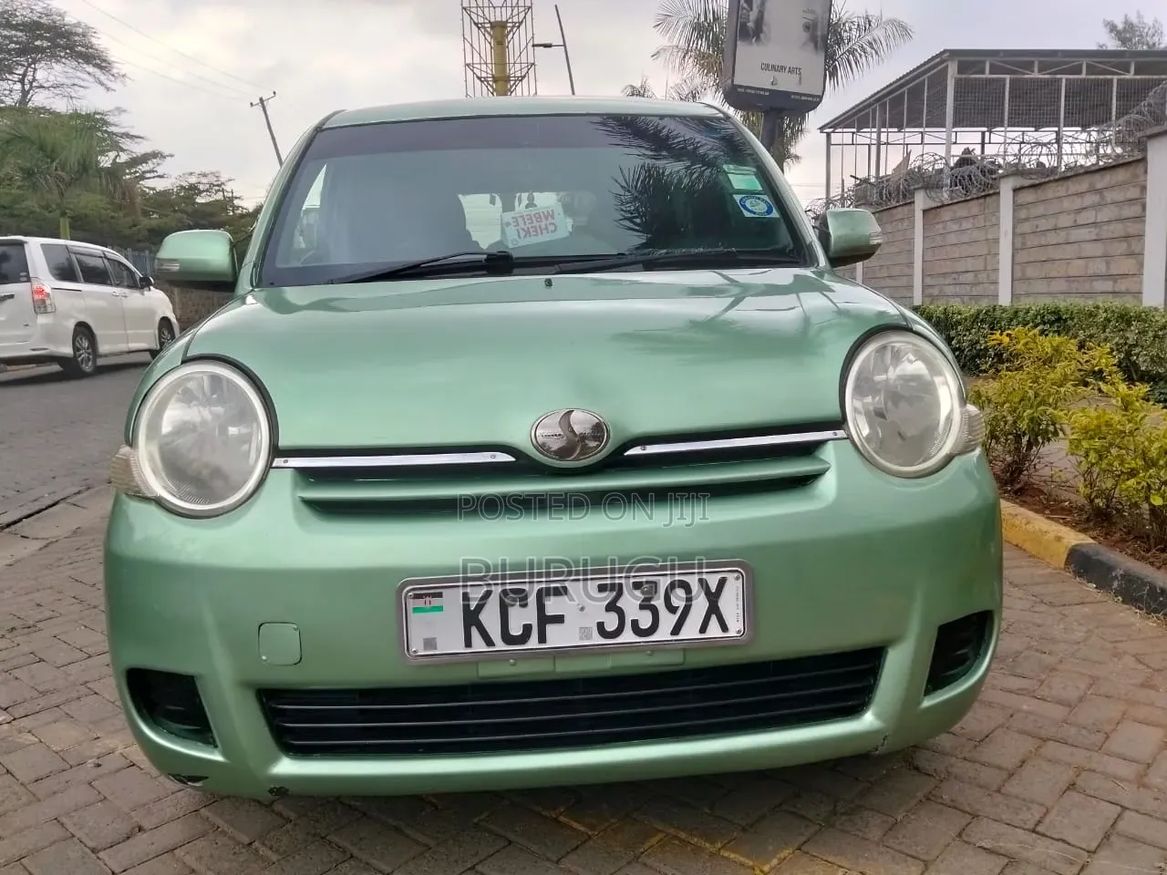 Toyota Sienta 2012 Green