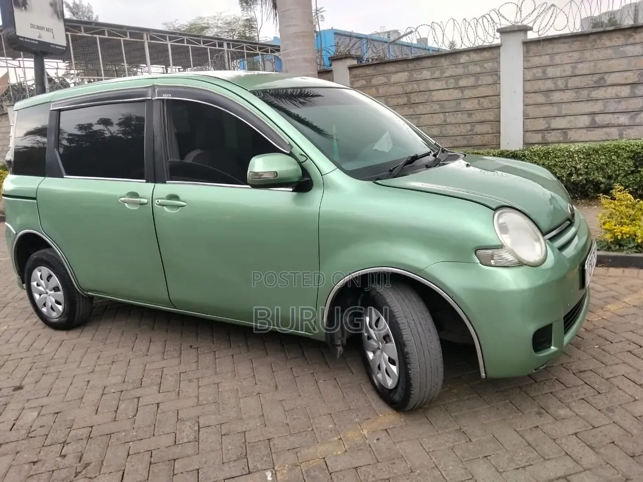 Toyota Sienta 2012 Green